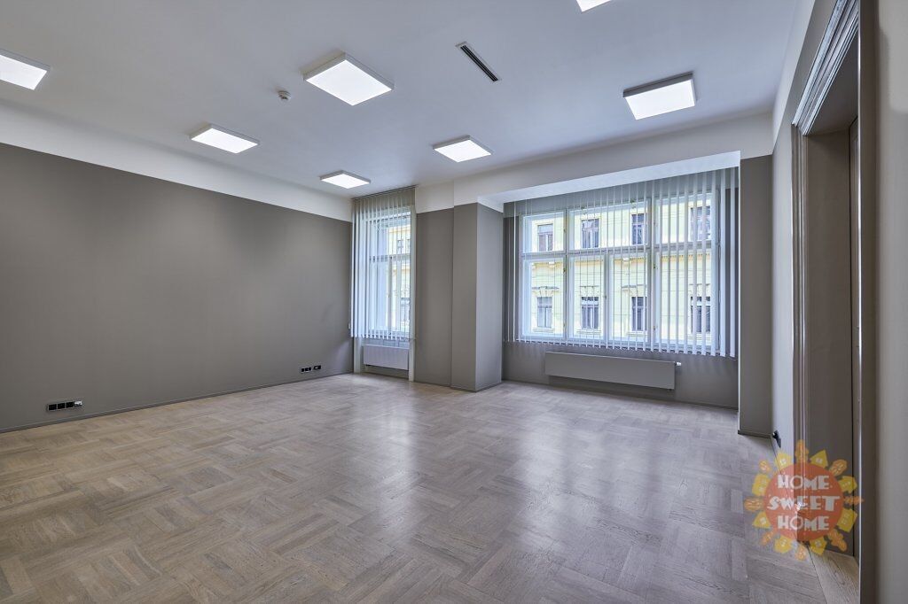 Pronájem kancelář - Spálená, Praha, 125 m²