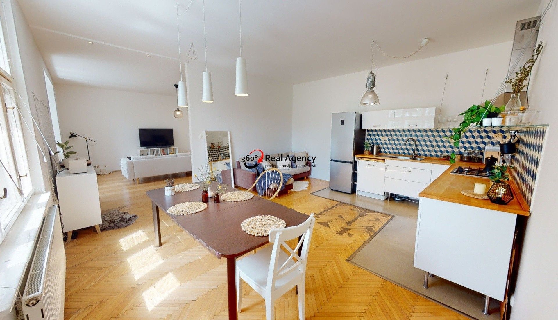 3+kk, Hartigova, Praha, 94 m²