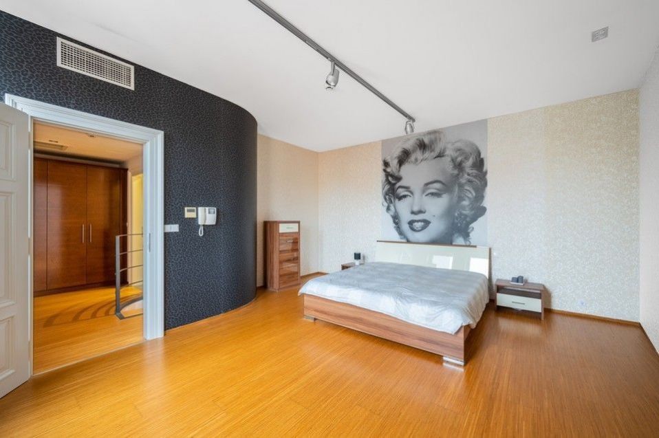 Prodej byt 2+kk - Truhlářská, Praha, 75 m²