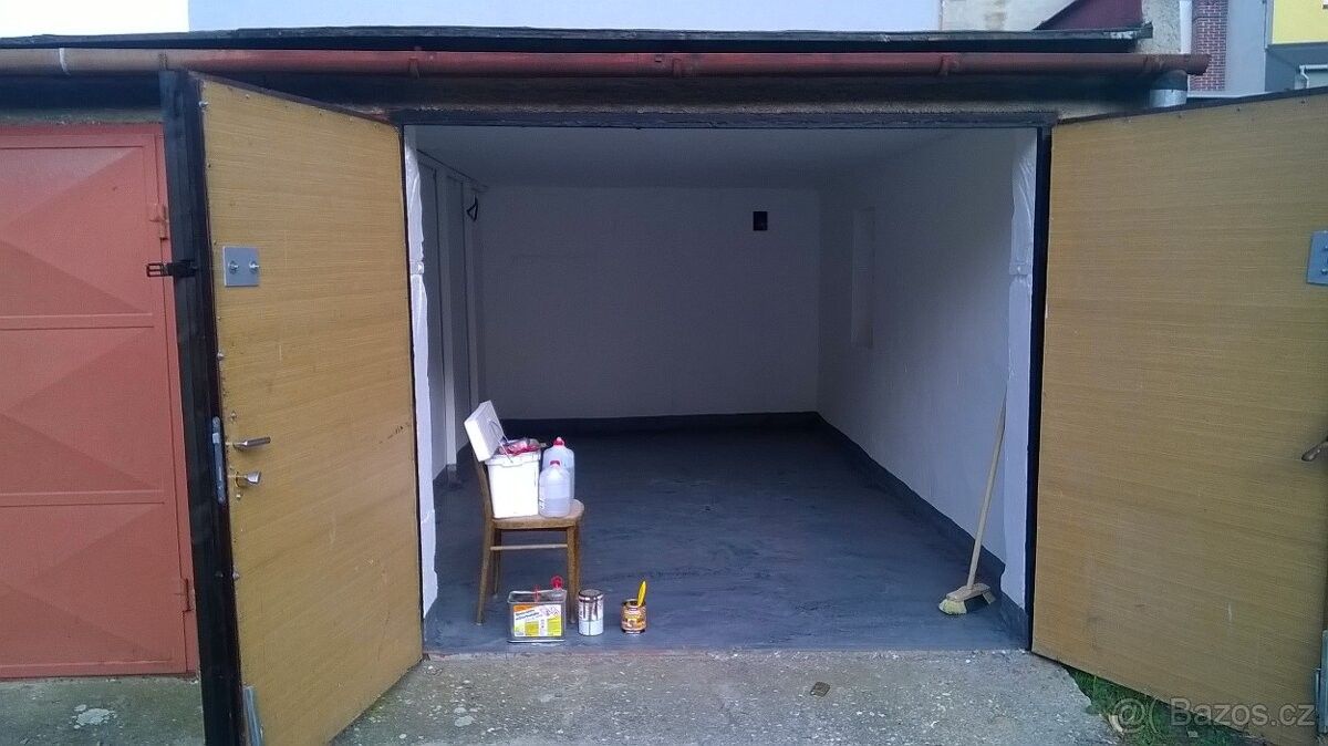 Garáže, Opava, 746 01