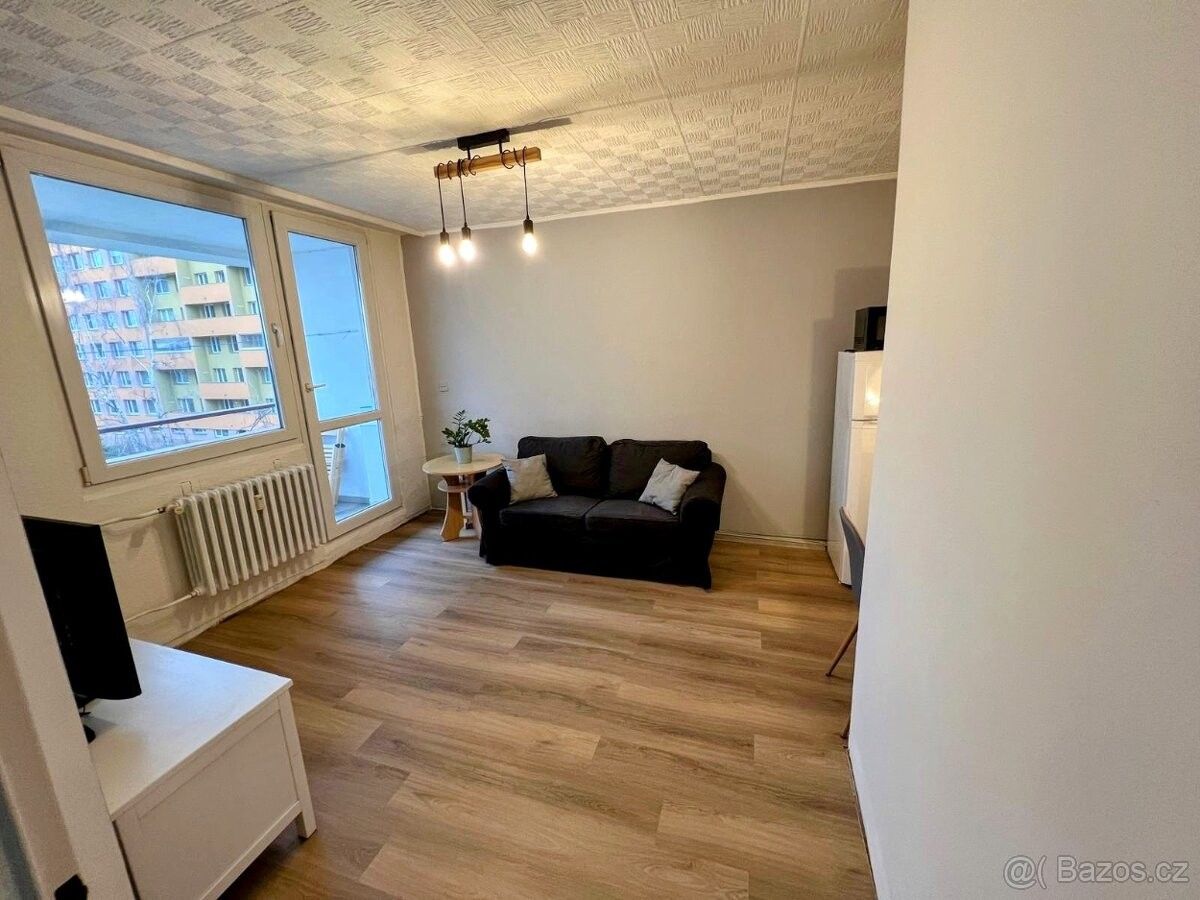 1+kk, Kladno, 272 01, 32 m²