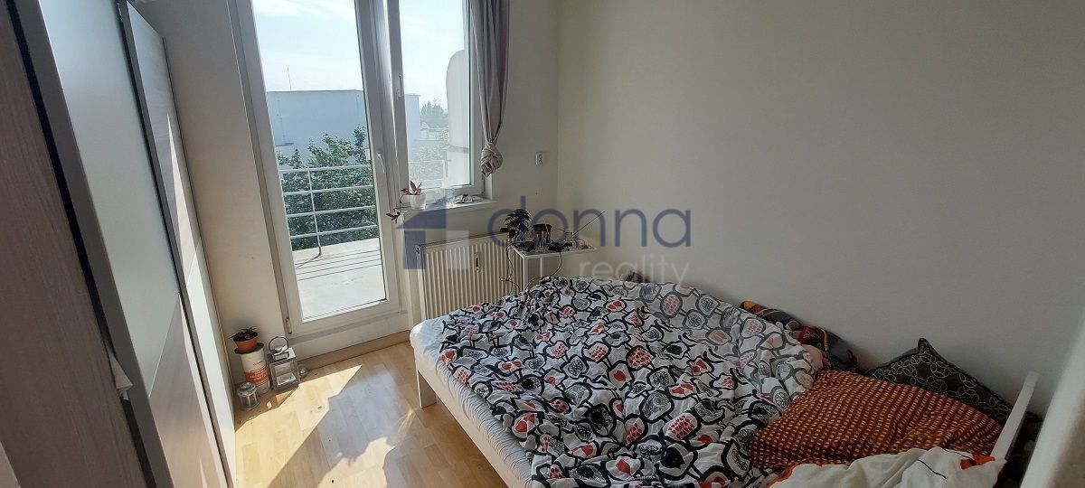 Pronájem byt 2+kk - Podbabská, Praha, 39 m²