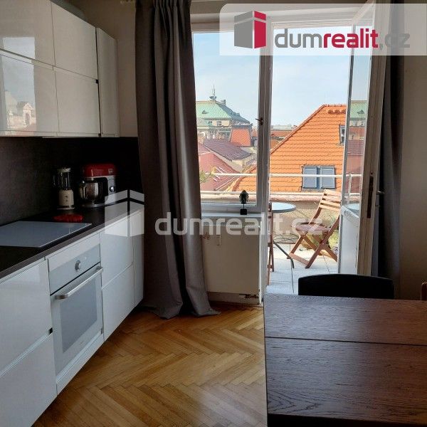 2+kk, Petrská, Praha, 48 m²