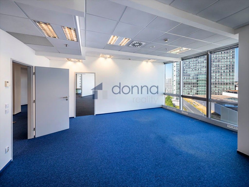 Pronájem kancelář - Na strži, Praha, 93 m²
