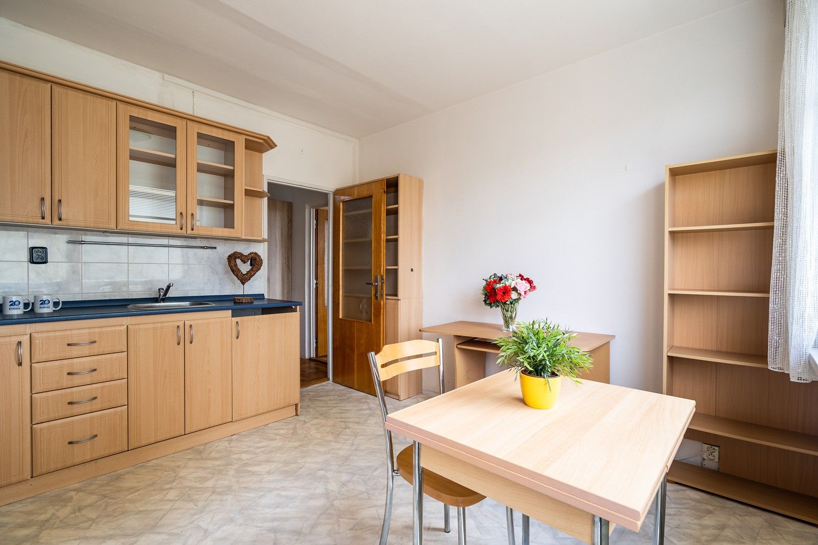 Pronájem byt 2+kk - Na domovině, Praha, 37 m²