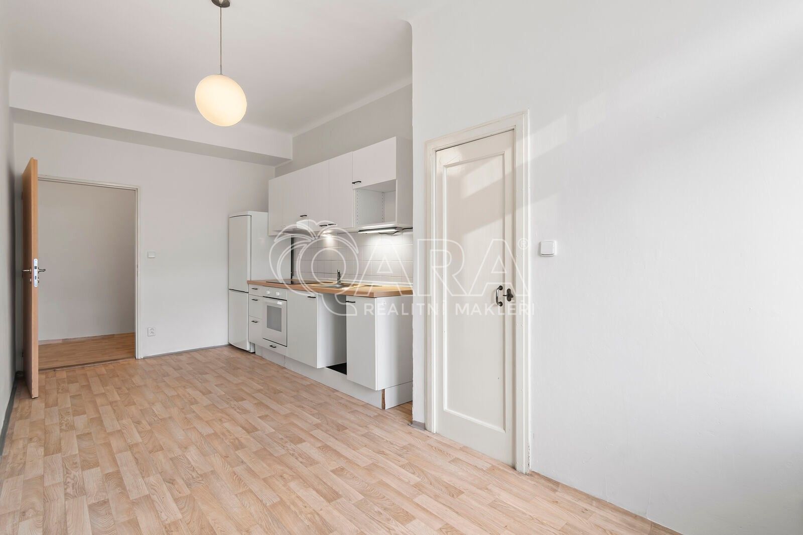 2+kk, Kmochova, Praha, 47 m²