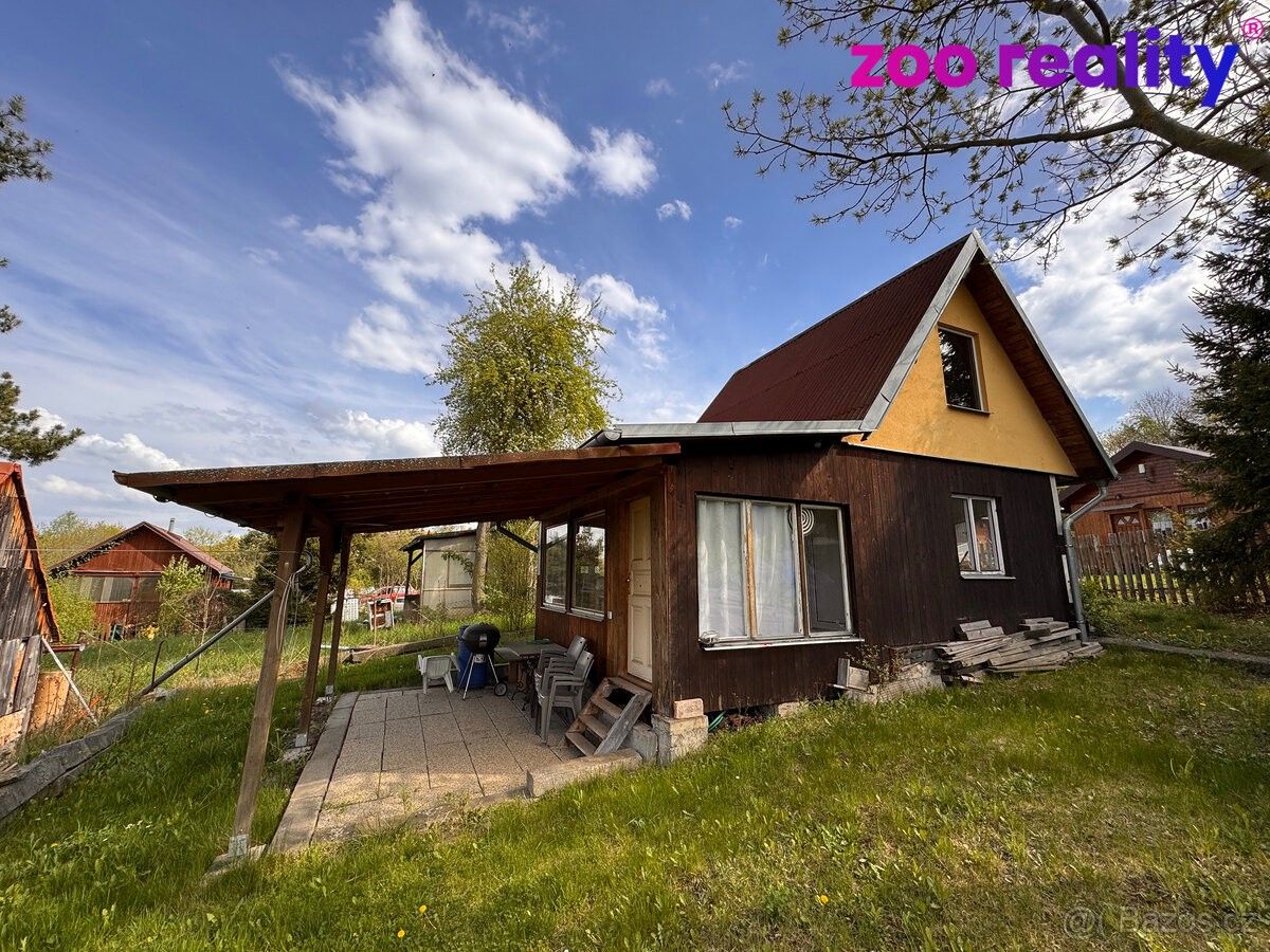 Chaty, Bitozeves, 438 01