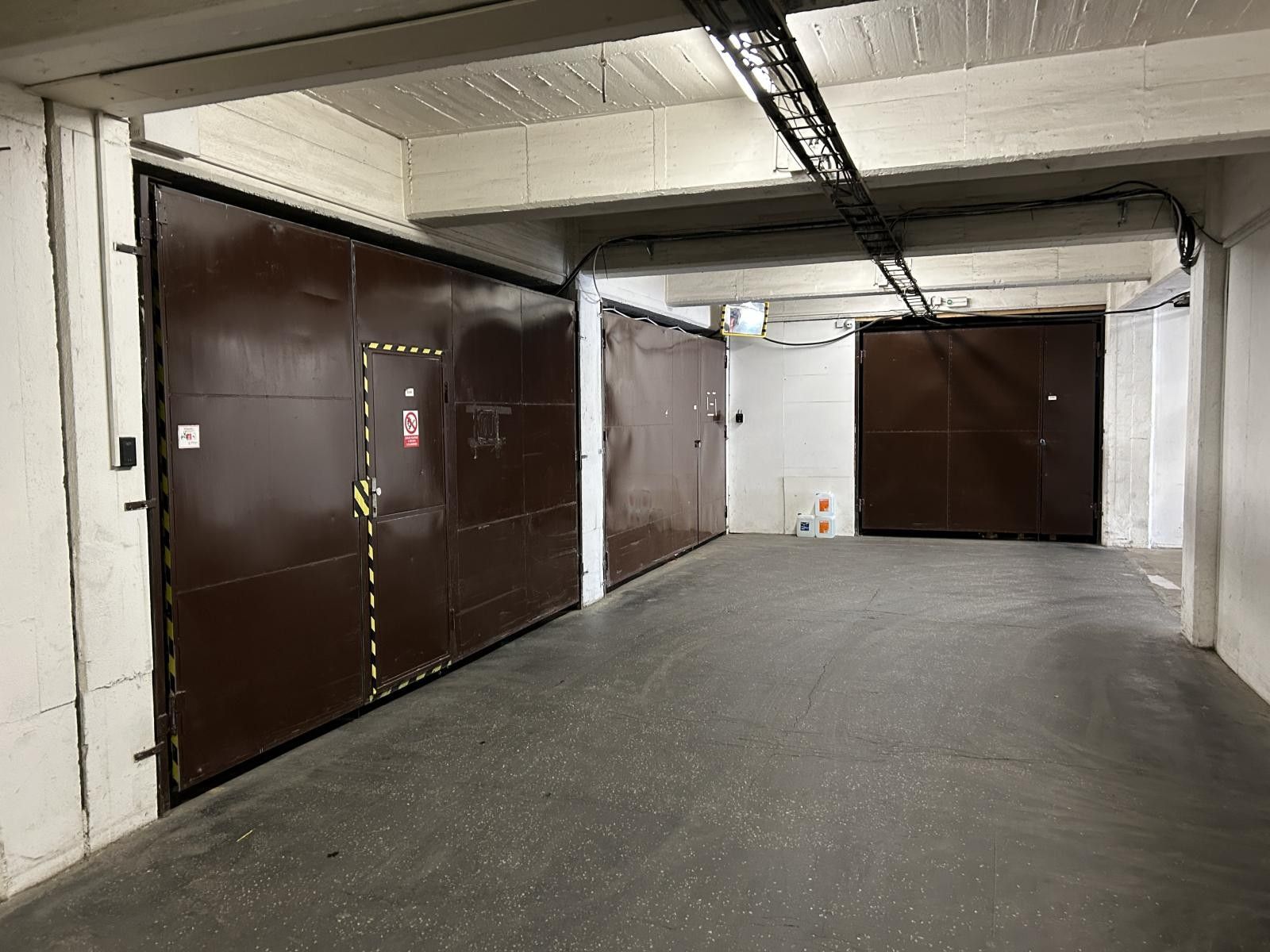 Sklady, Kuřim, 600 m²