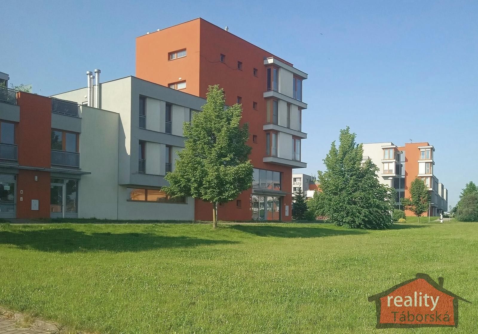 5+kk, Holubinková, Praha, 139 m²