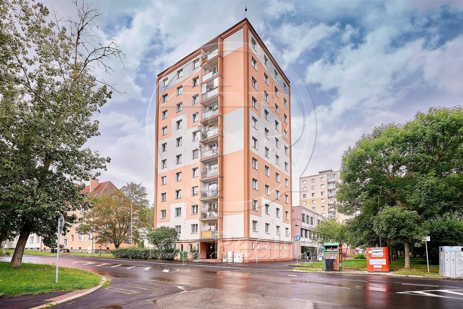 Prodej byt 3+1 - Krymská, Karlovy Vary, 66 m²