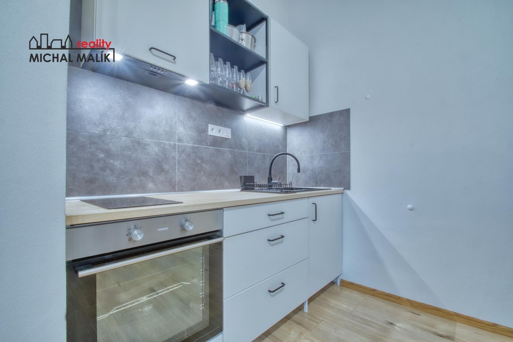 Prodej byt 2+kk - Třída Československé armády, Hranice, 49 m²