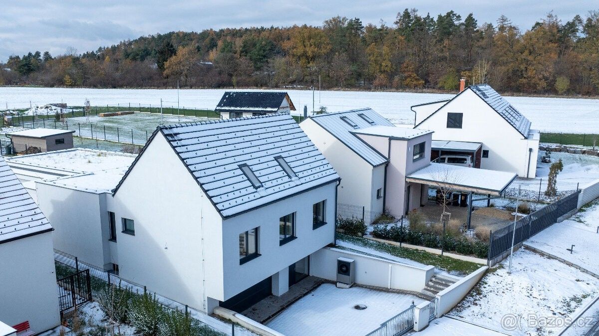 Rodinné domy, Pozořice, 664 07