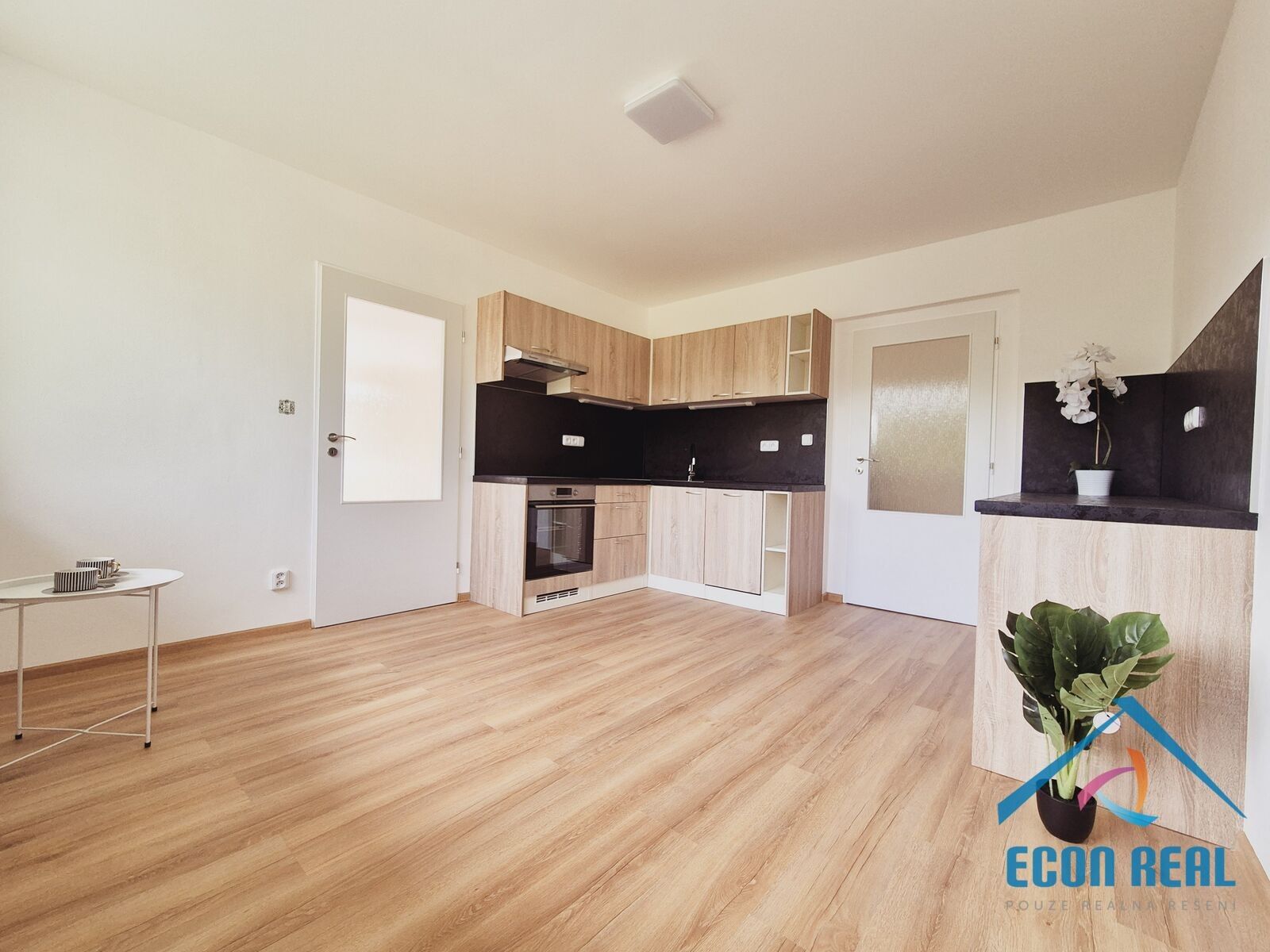 Prodej rodinný dům - Ústí, Stará Paka, 259 m²