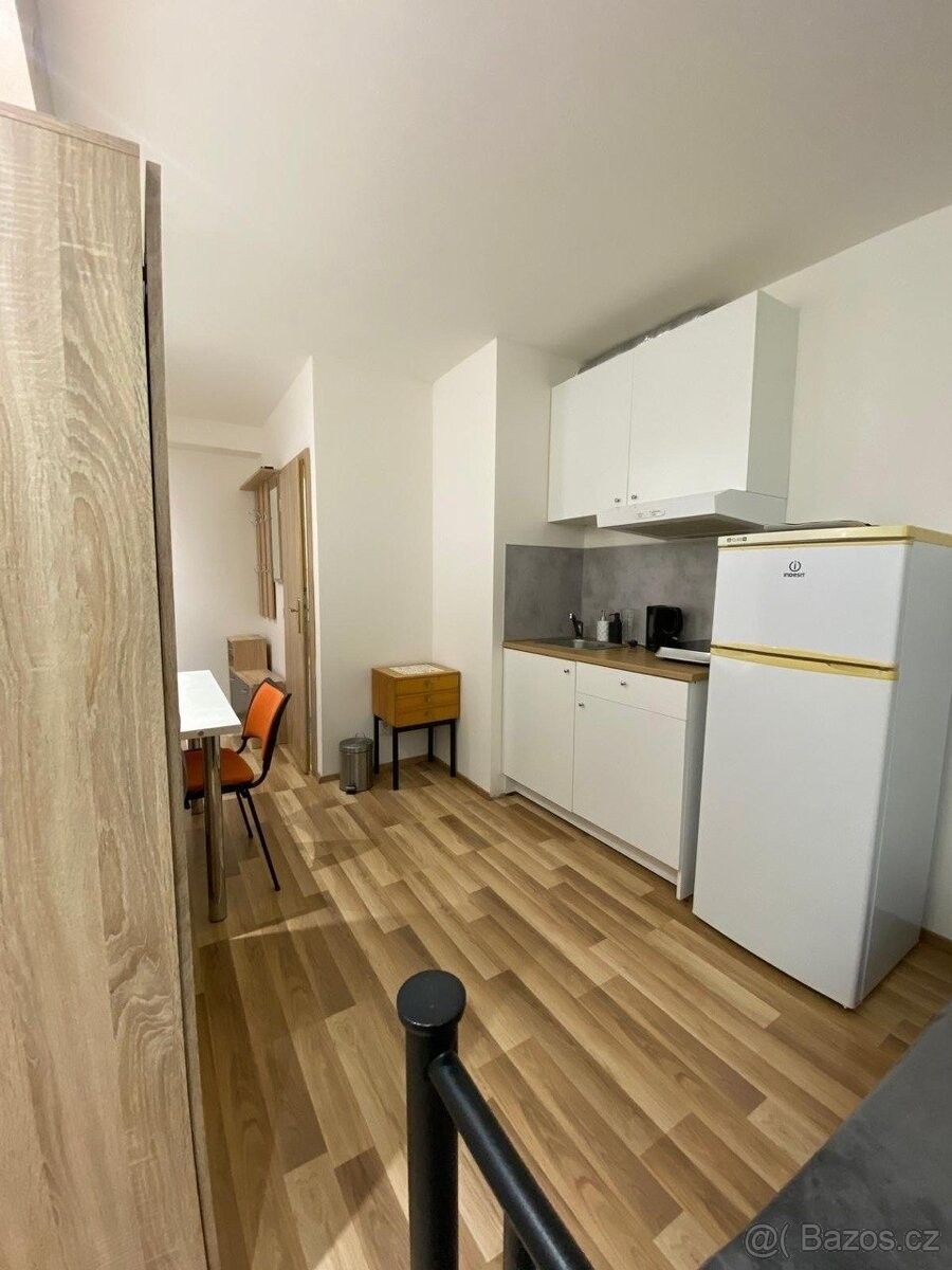 1+kk, Praha, 149 00, 20 m²