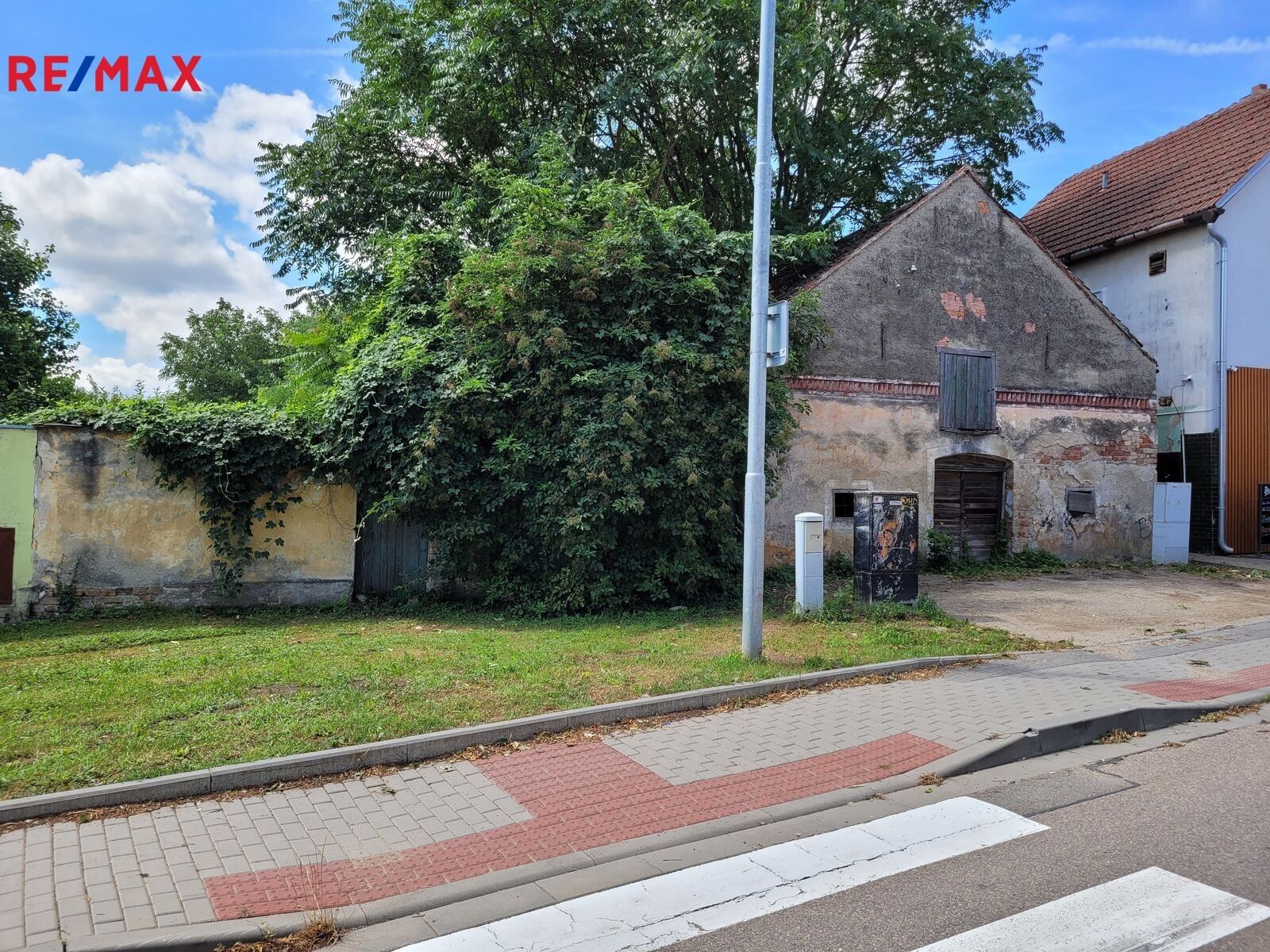 Prodej pozemek pro bydlení - Drnholec, 666 m²