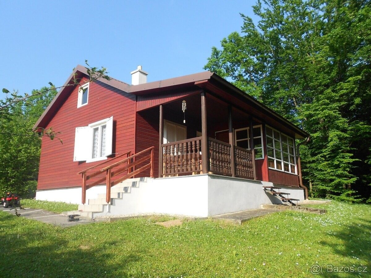 Chaty, Velká nad Veličkou, 696 74, 70 m²