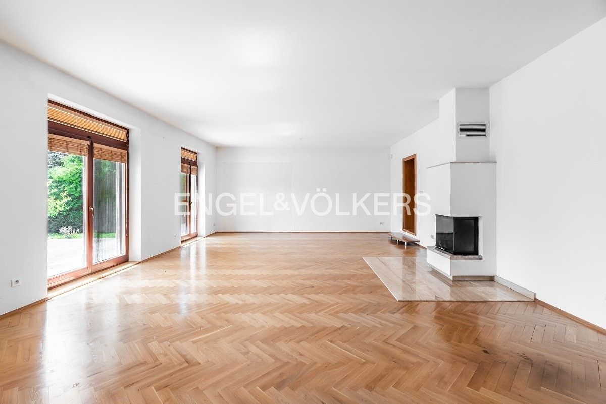 Pronájem dům - Oblouková, Ohrobec, 380 m²