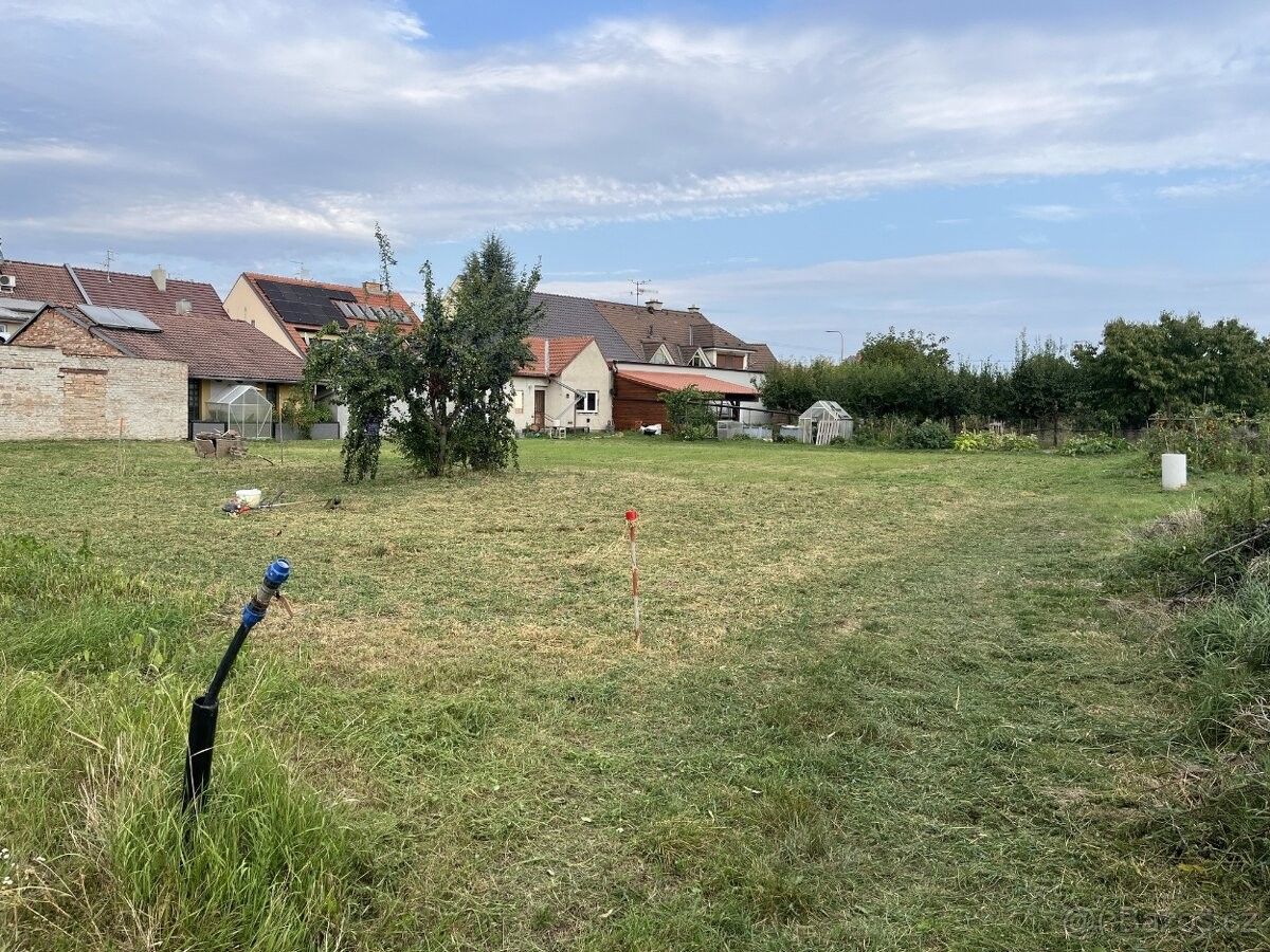 Pozemky pro bydlení, Velké Bílovice, 691 02