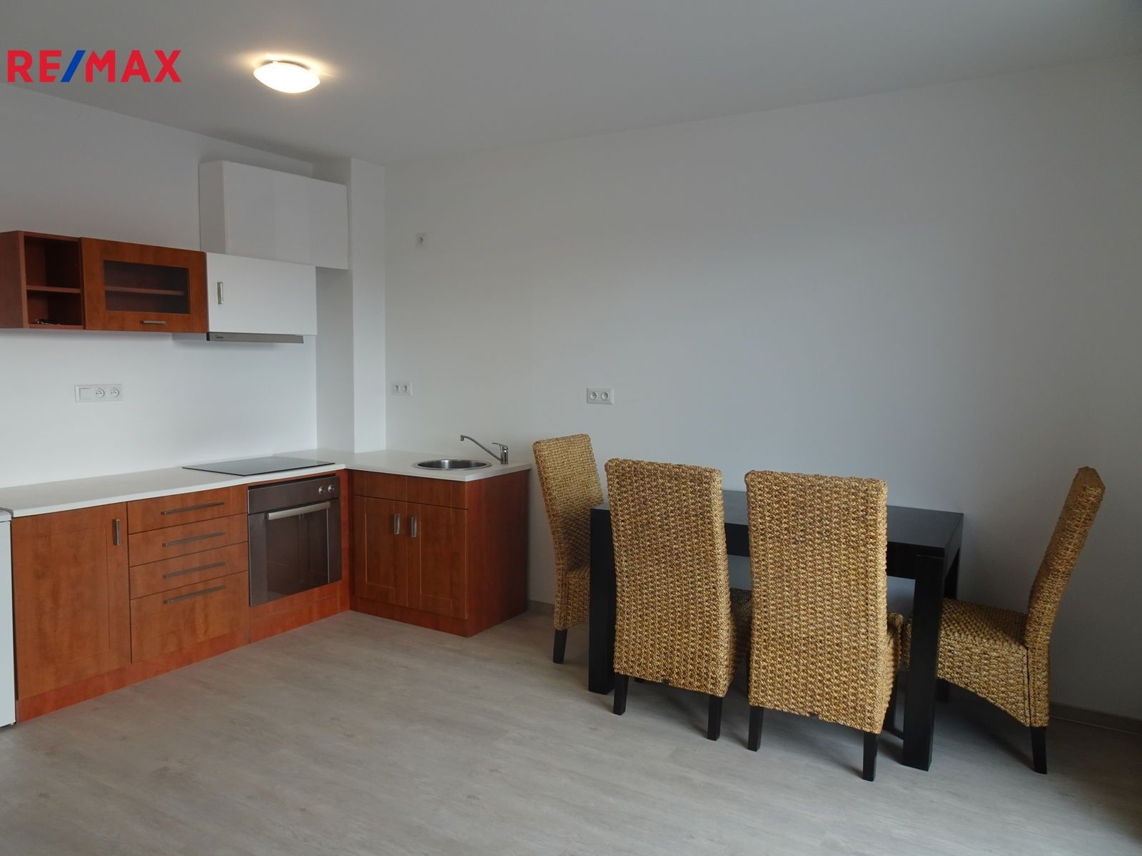 2+kk, Tovární, Znojmo, 60 m²