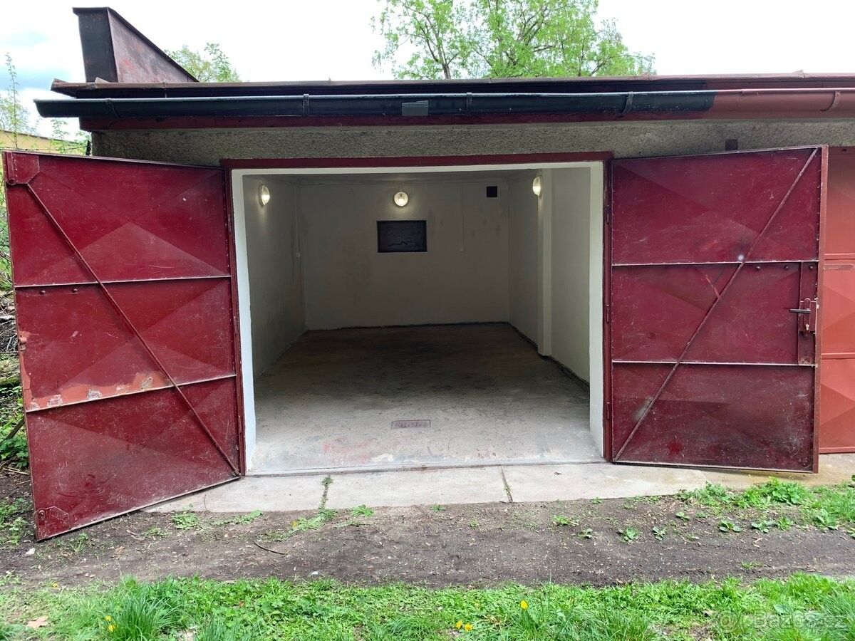 Garáže, Dvůr Králové nad Labem, 544 01