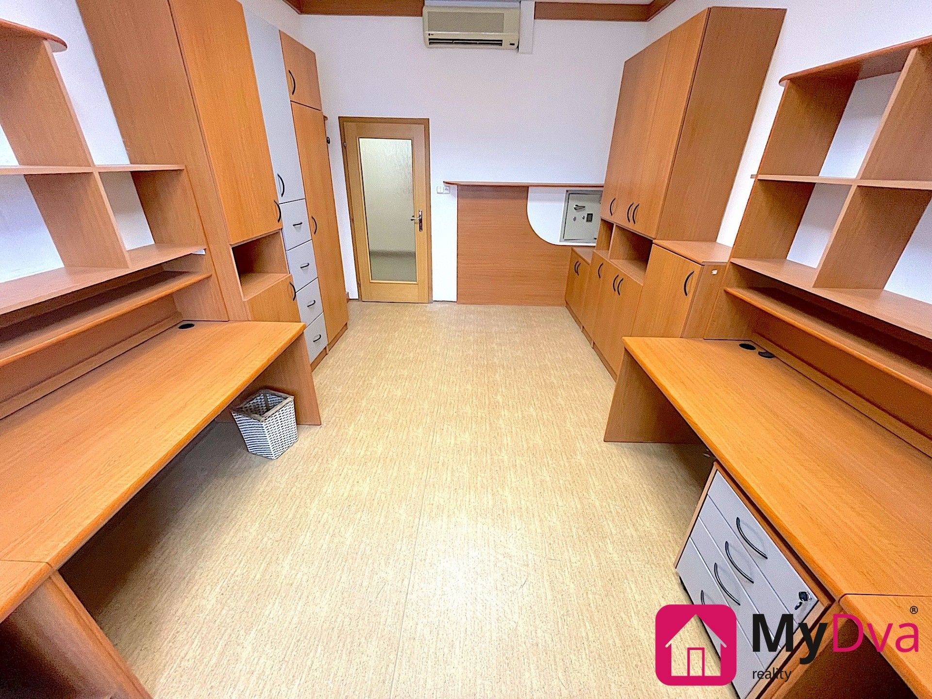 Pronájem kancelář - Hakenova, Znojmo, 18 m²