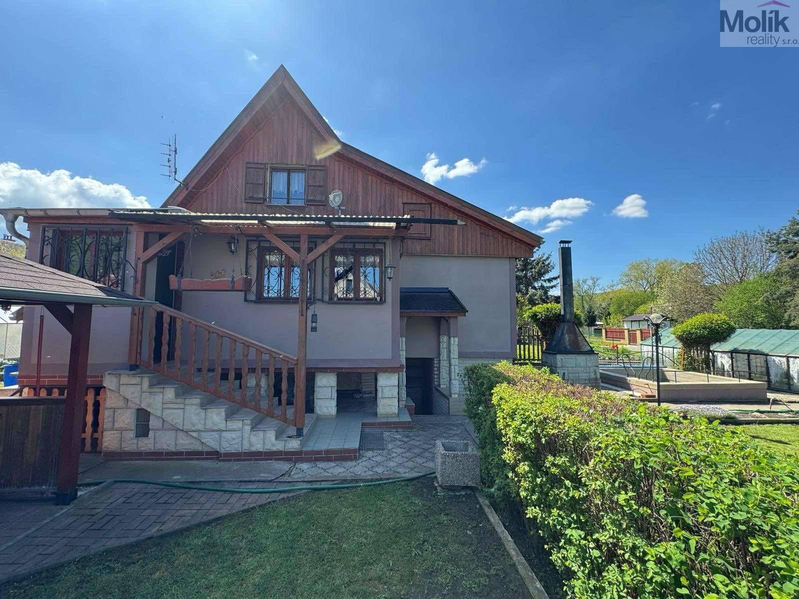 Zahrady, České Zlatníky, Obrnice, 397 m²