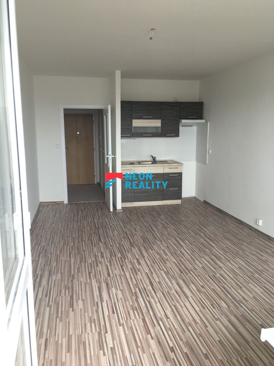 Pronájem byt 1+kk - Osvobození, Orlová, 31 m²