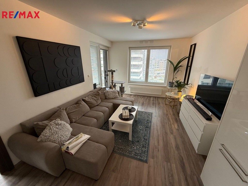2+kk, náměstí Olgy Scheinpflugové, Praha, 54 m²