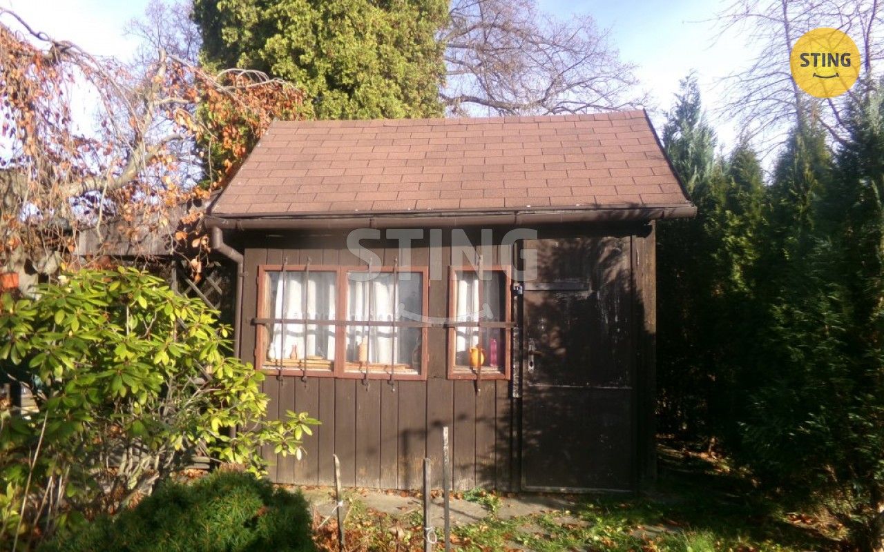 Zahrady, Prostřední Suchá, Havířov, 354 m²