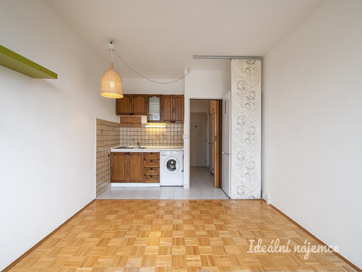 Pronájem byt 1+kk - Jabloňová, Praha, 24 m²