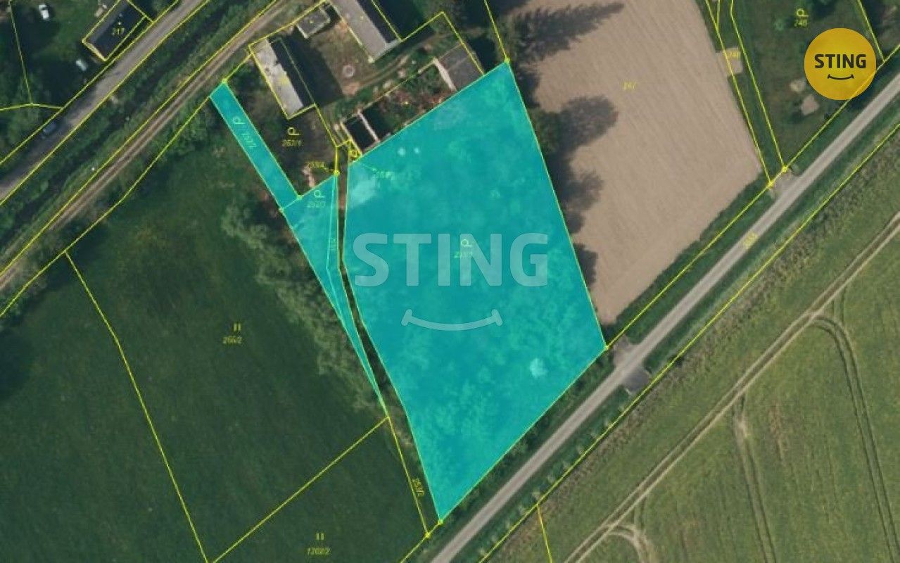 Zahrady, Javorník, 4 697 m²