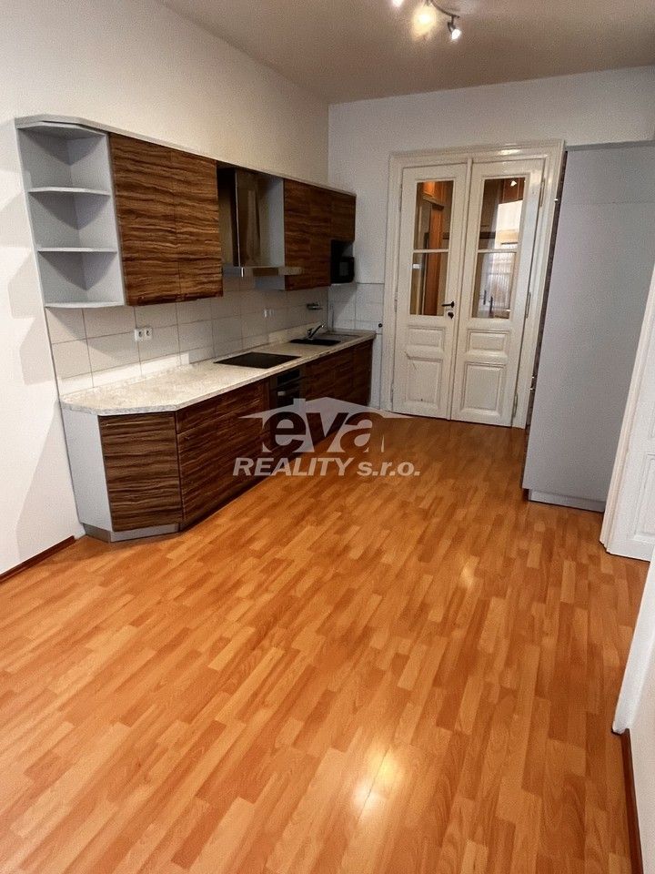 Pronájem byt 2+kk - Na bělidle, Praha, 49 m²