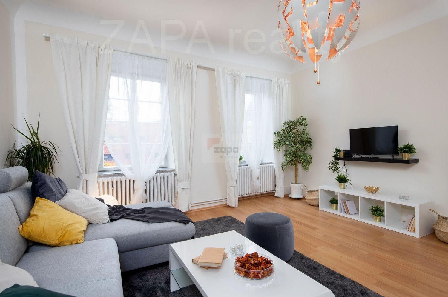 2+kk, Hroznová, Praha, 90 m²