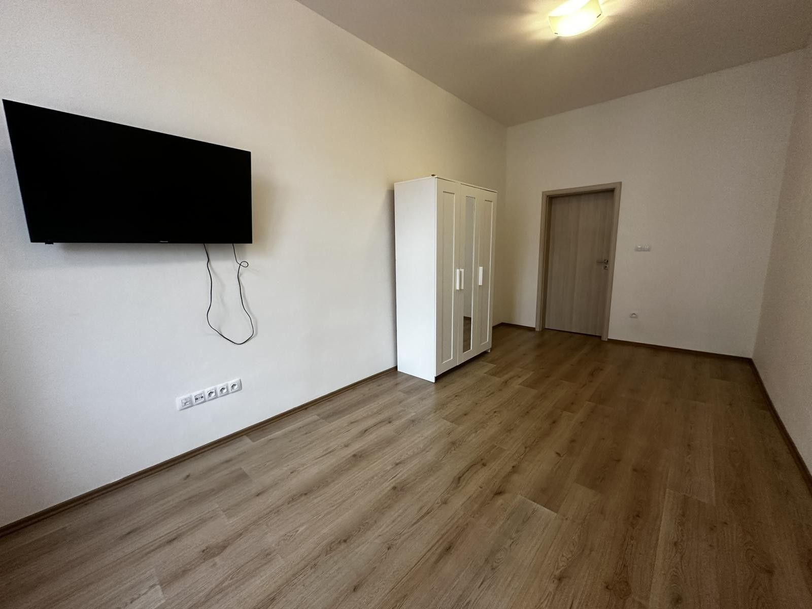 Pronájem byt 2+kk - Rumunská, Praha, 41 m²