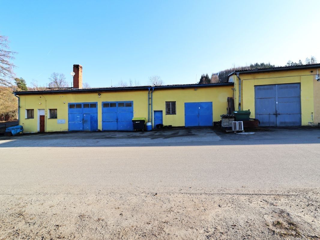 Prodej výrobní prostory - III, Sušice, 327 m²