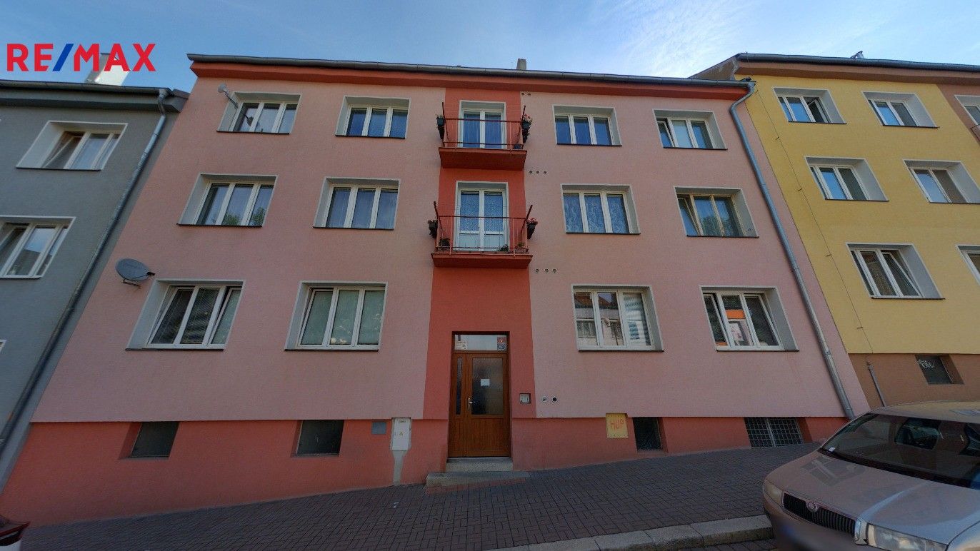 Prodej byt 1+kk - Školní, Cheb, 27 m²