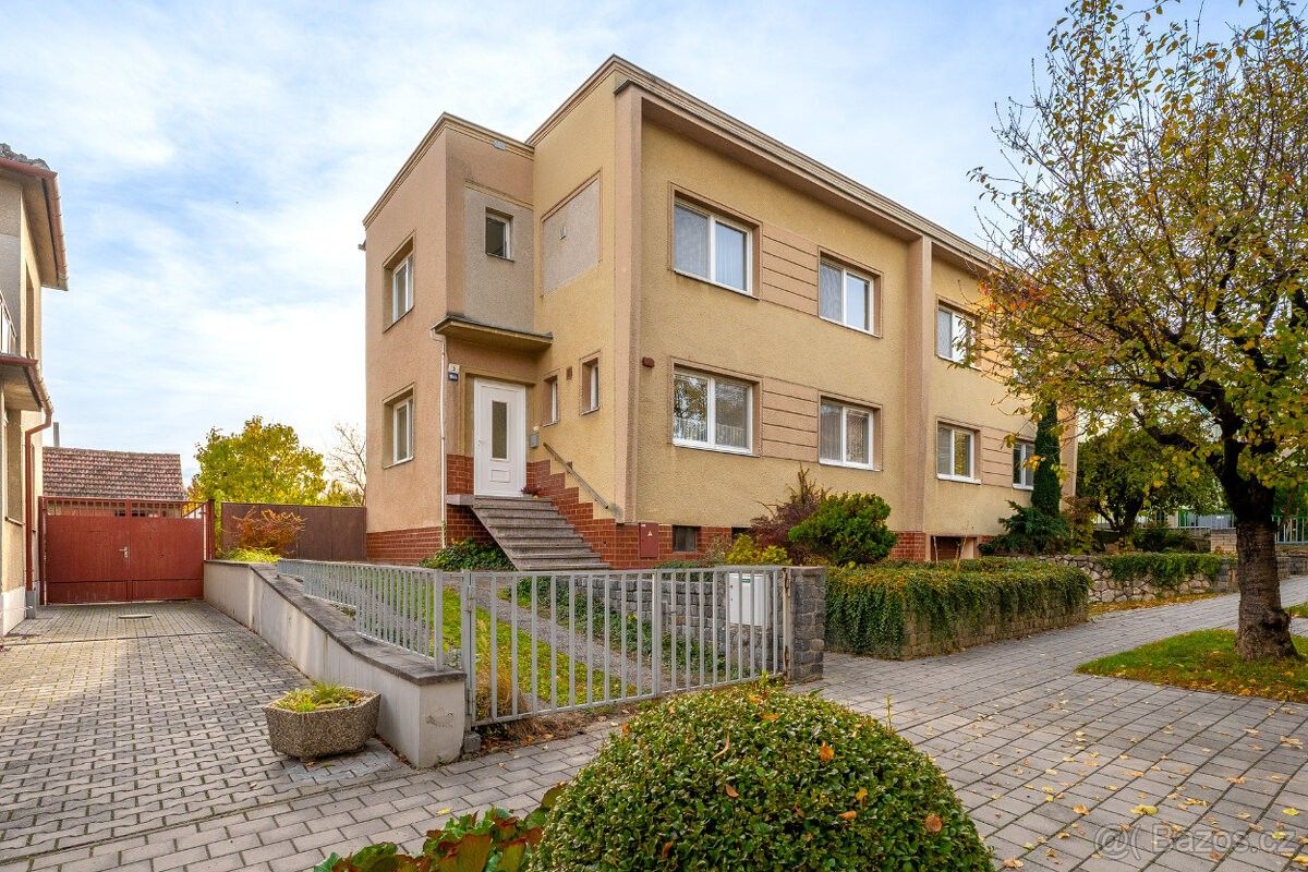 Rodinné domy, Hustopeče u Brna, 693 01