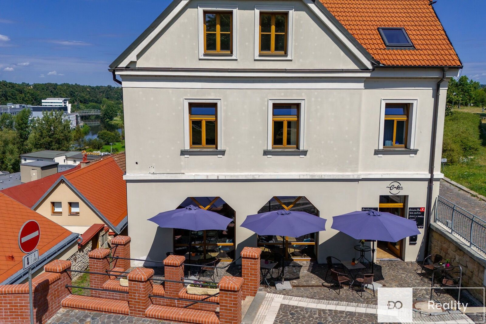 Pronájem restaurace - Komenského náměstí, Mladá Boleslav, 180 m²