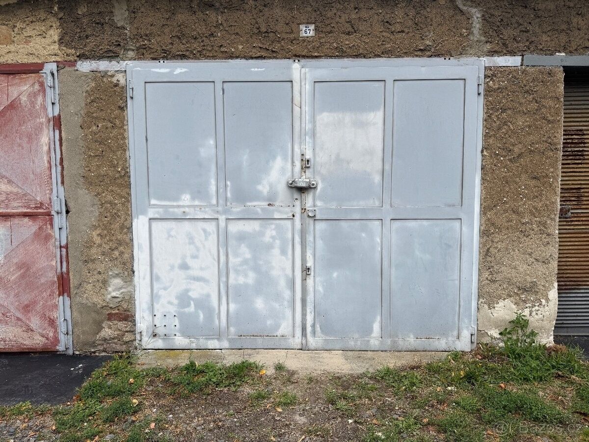 Garáže, Ostrava, 708 00