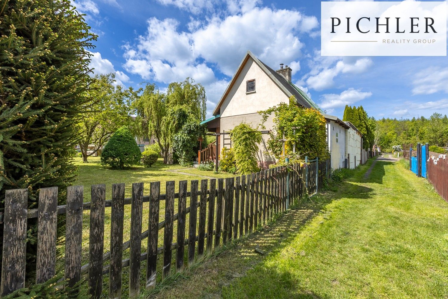 Zahrady, Malé Březno, 384 m²