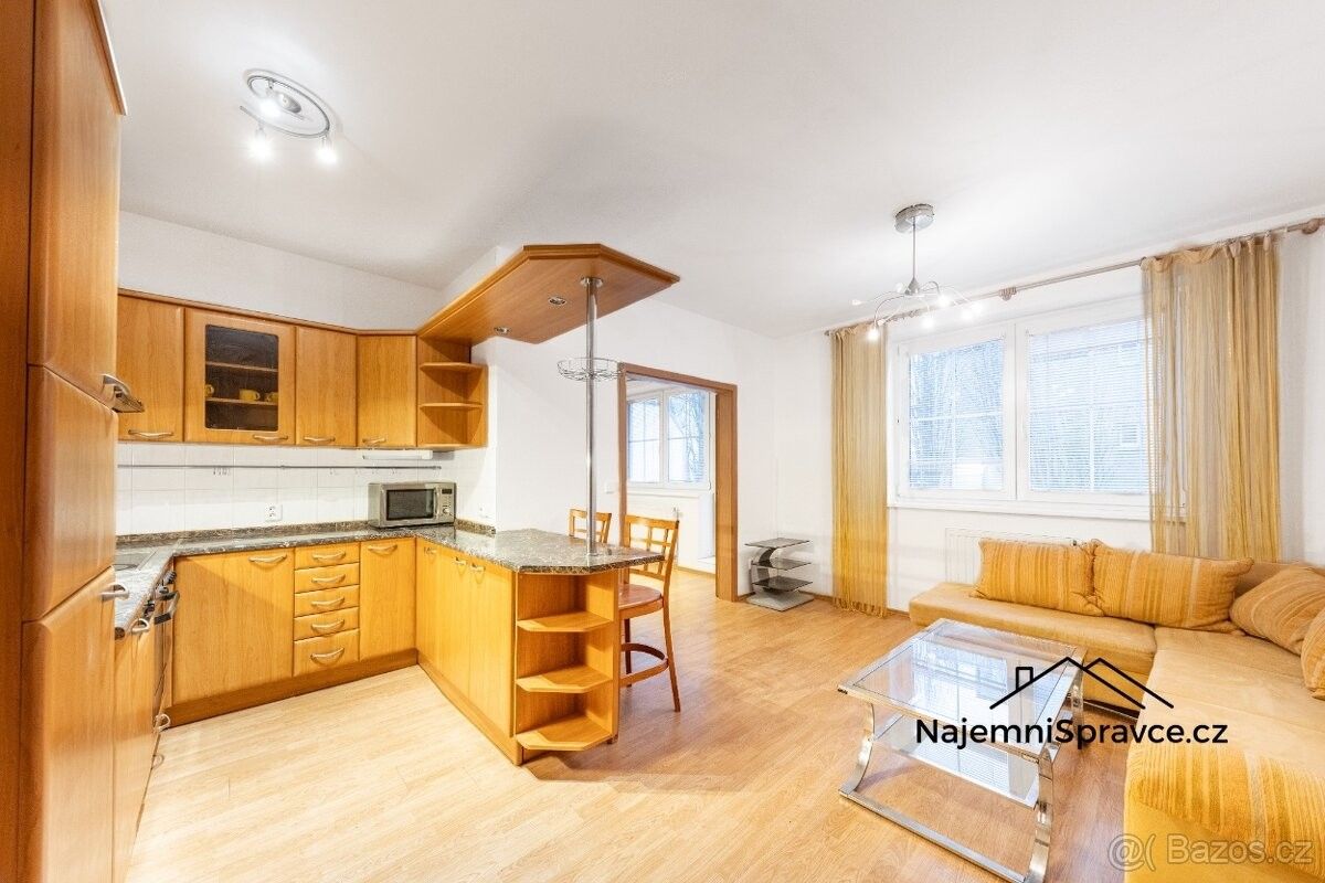 Byty, Praha, 180 00