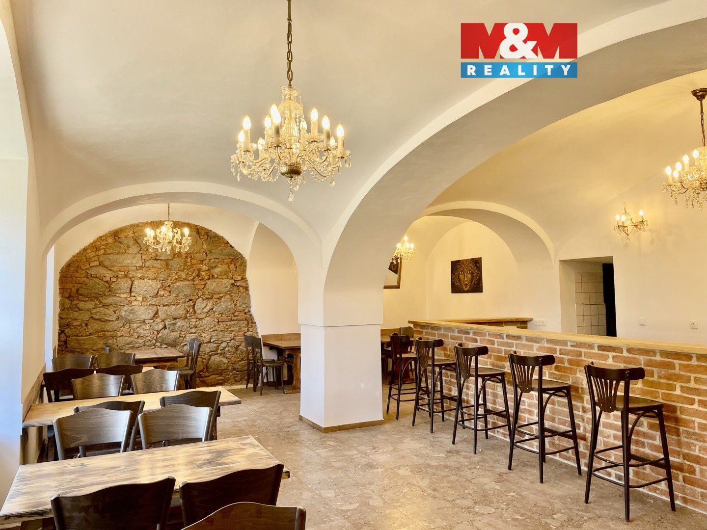 Restaurace, náměstí Míru, Blatná, 300 m²
