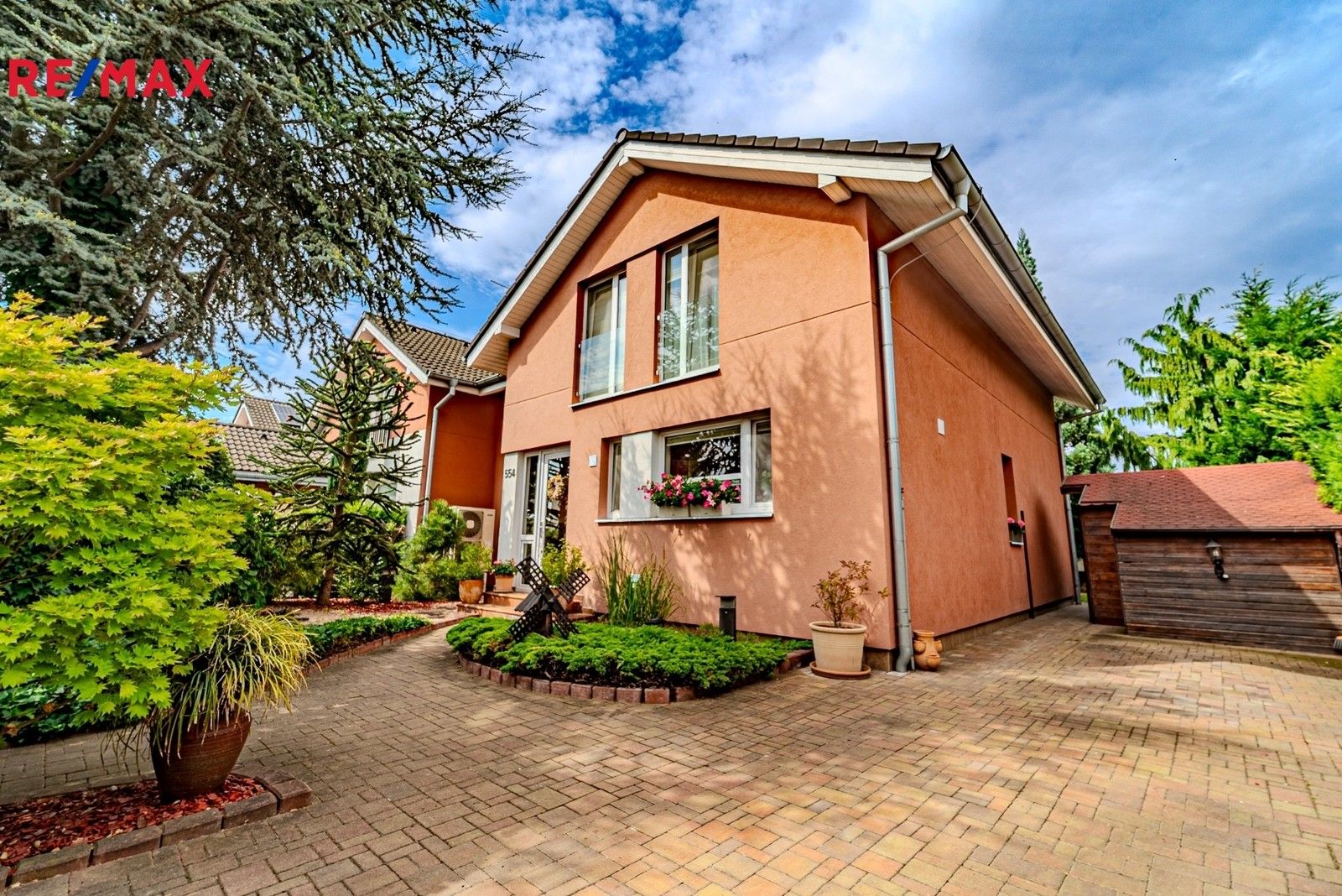 Rodinné domy, Mratínská, Bašť, 199 m²