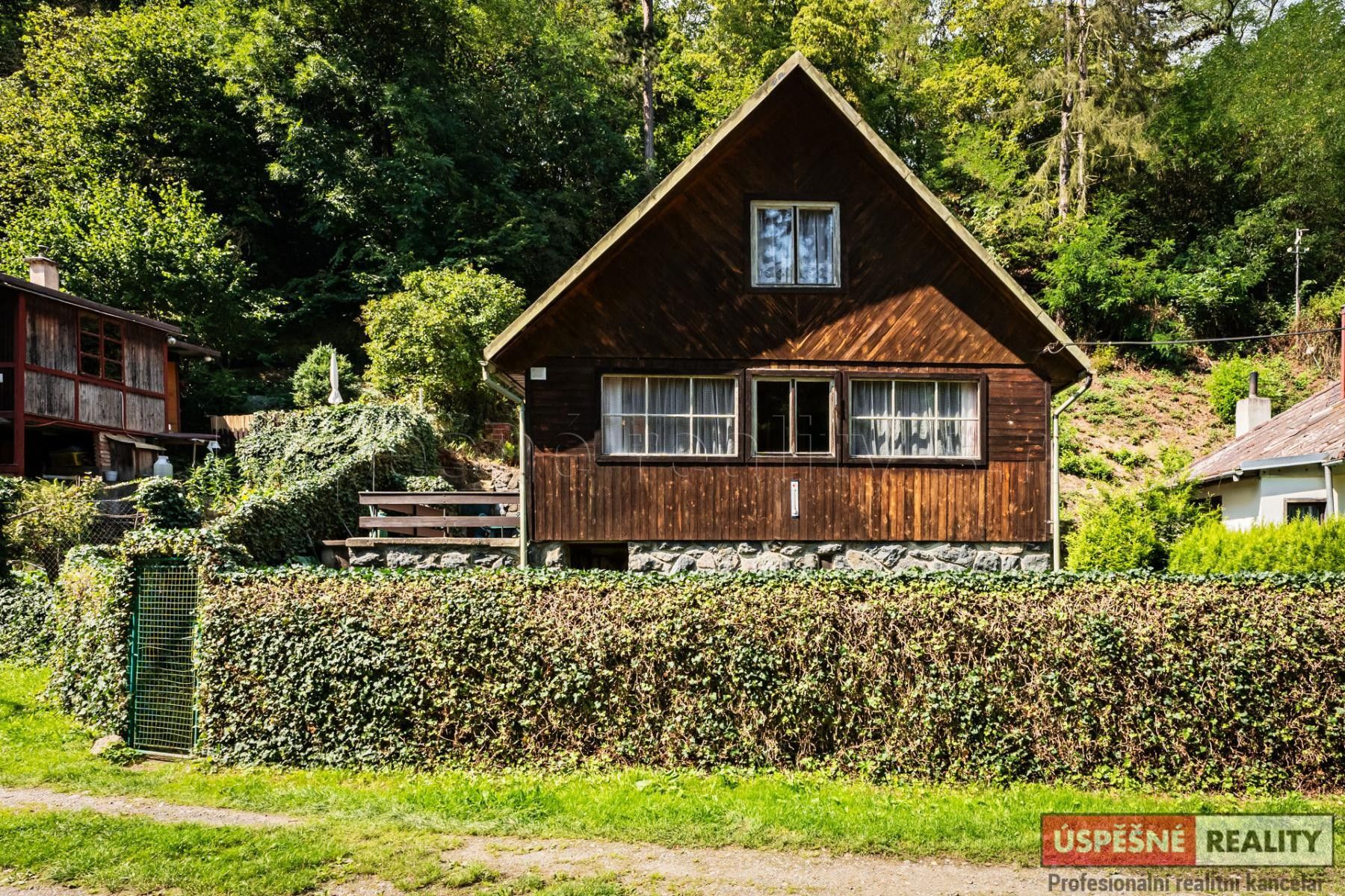 Chaty, V Dolích, Vrané nad Vltavou, 52 m²