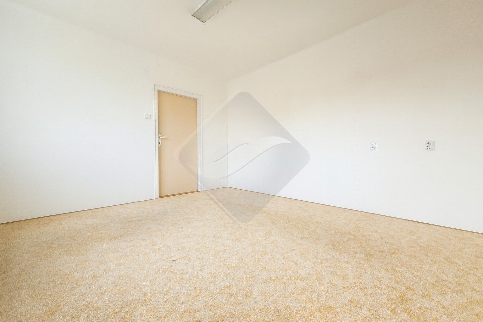 2+1, 28. pluku, Praha, 64 m²