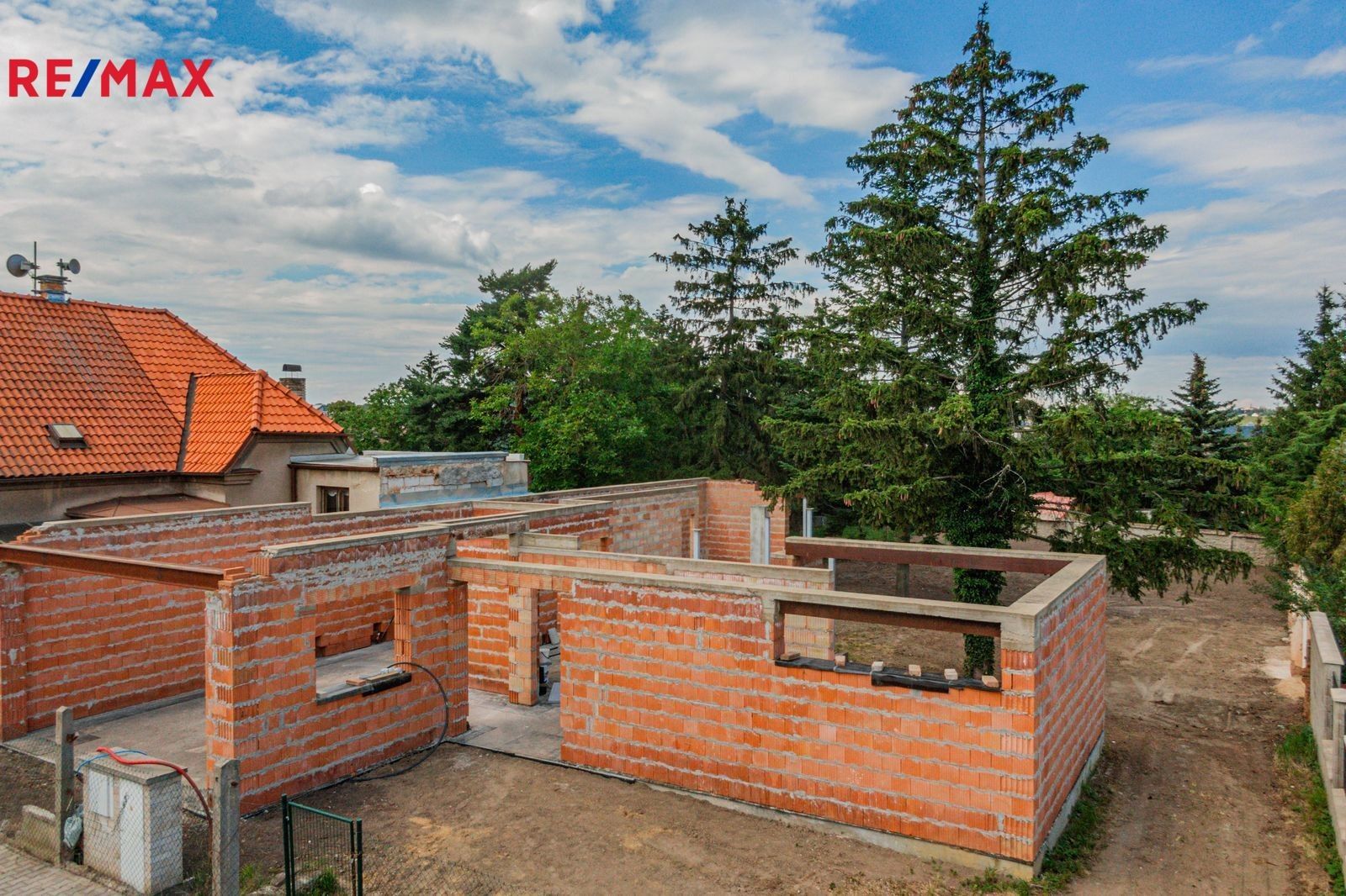 Prodej pozemek pro bydlení - Zbuzany, 1 054 m²