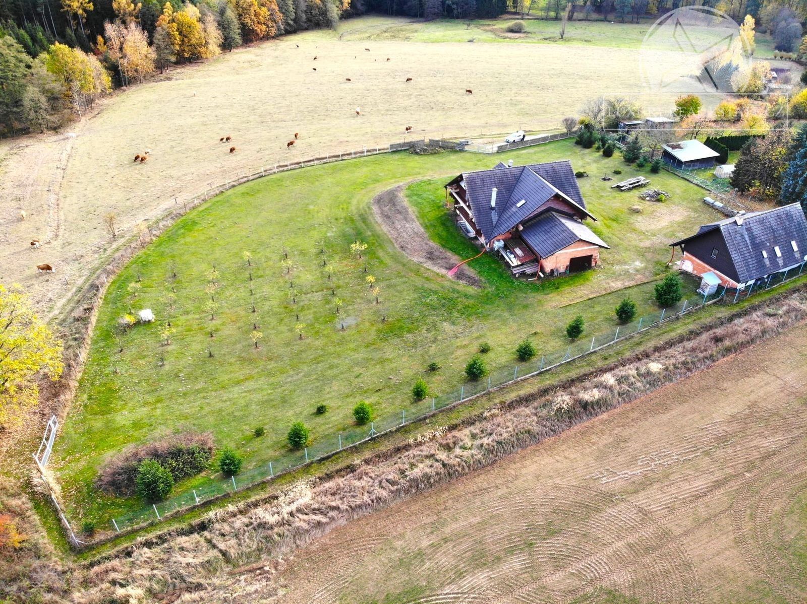 Rodinné domy, Nová Ves, Postupice, 404 m²