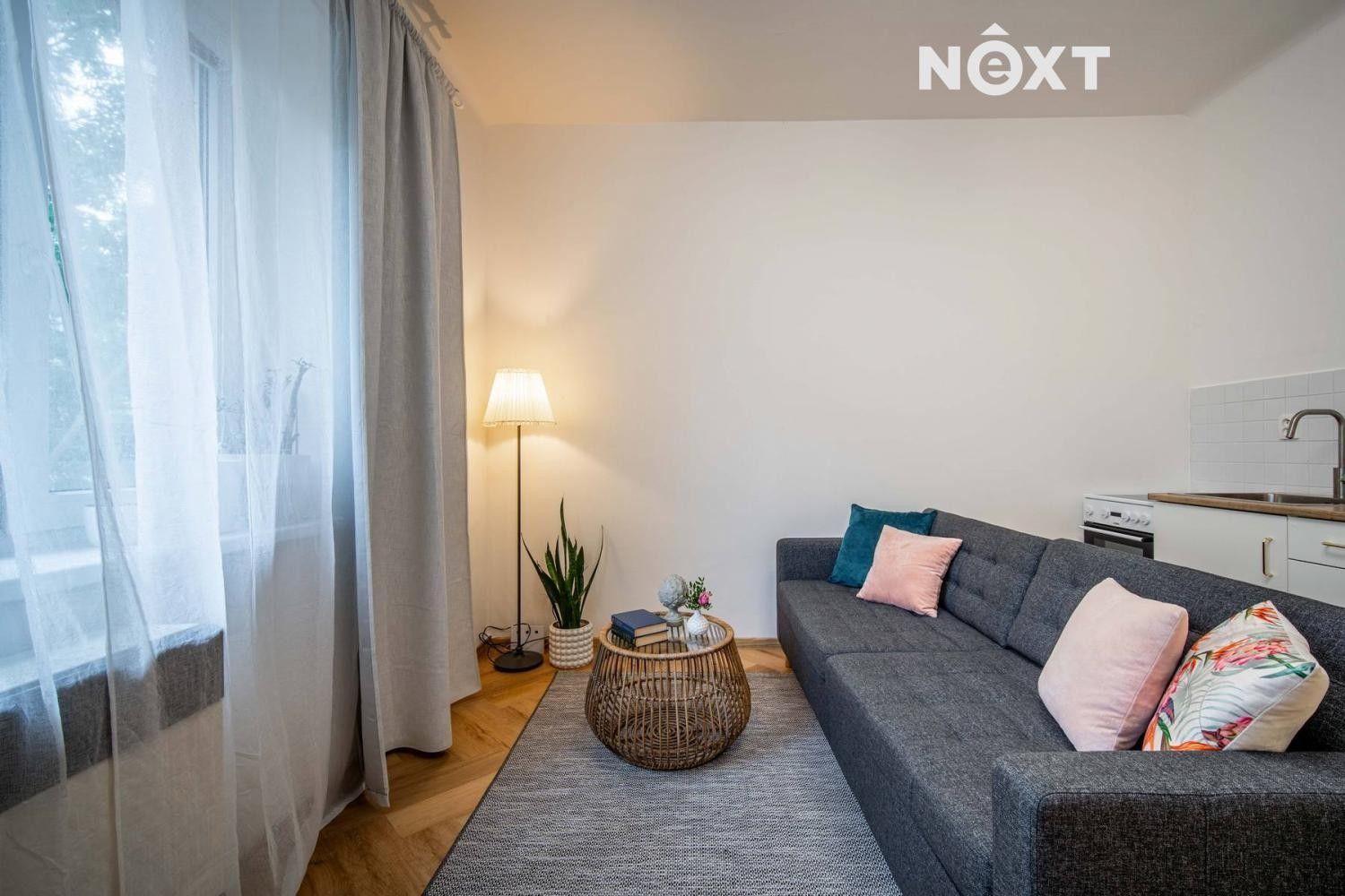 Pronájem byt 1+kk - Na Mlejnku, Praha, 29 m²