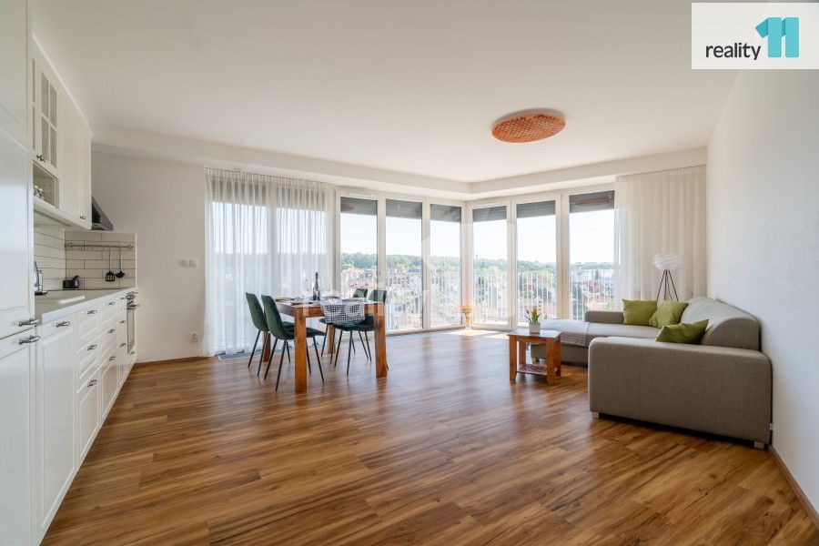 4+kk, Horolezecká, Praha, 131 m²