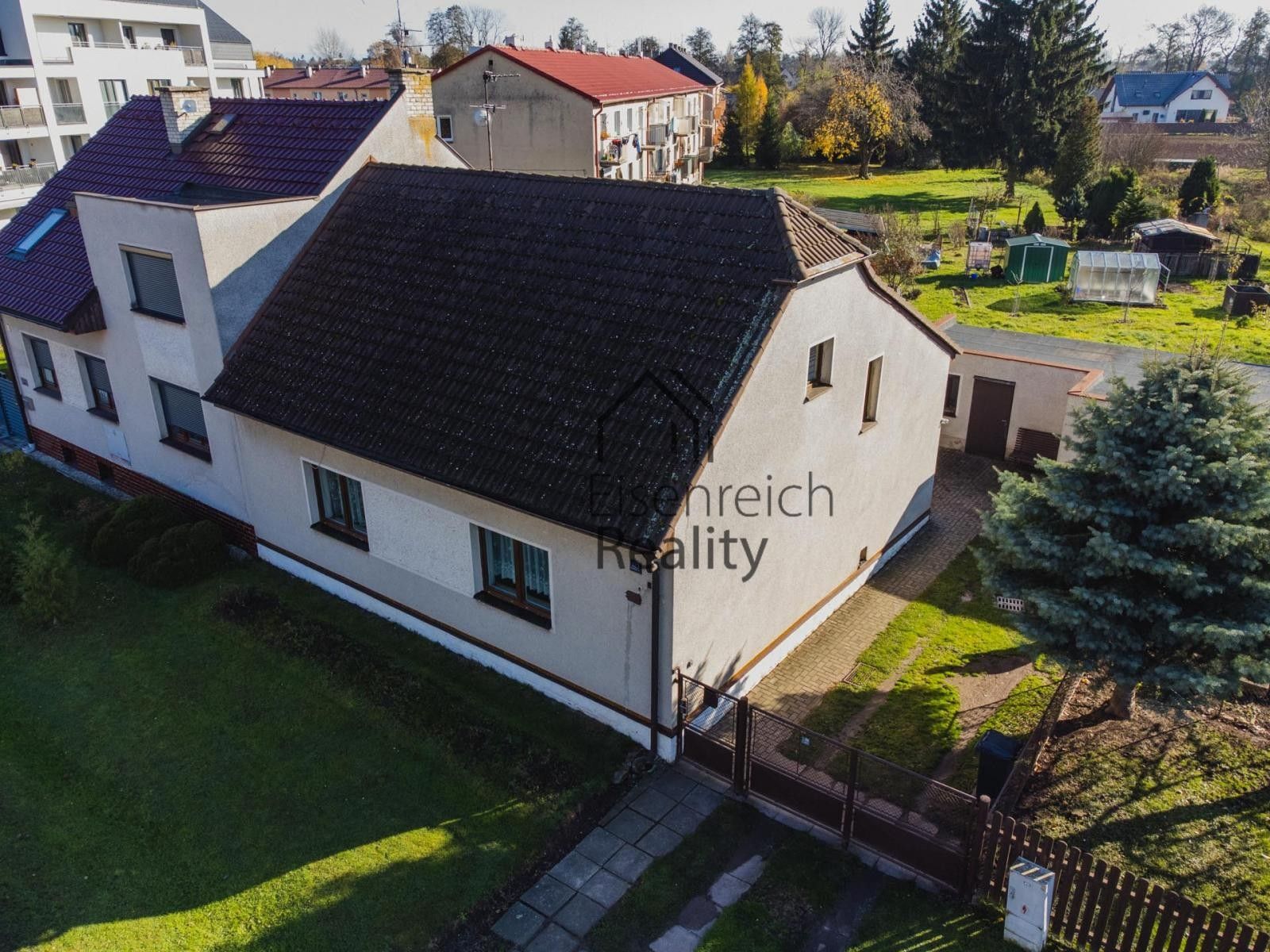 Rodinné domy, Hradecká, Smiřice, 150 m²